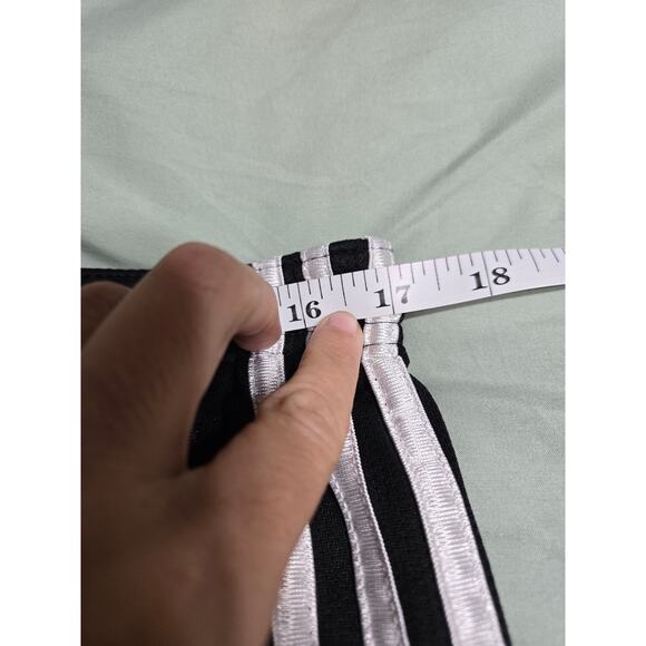 Adidas large women's black athletic shorts - Picture 9 of 11